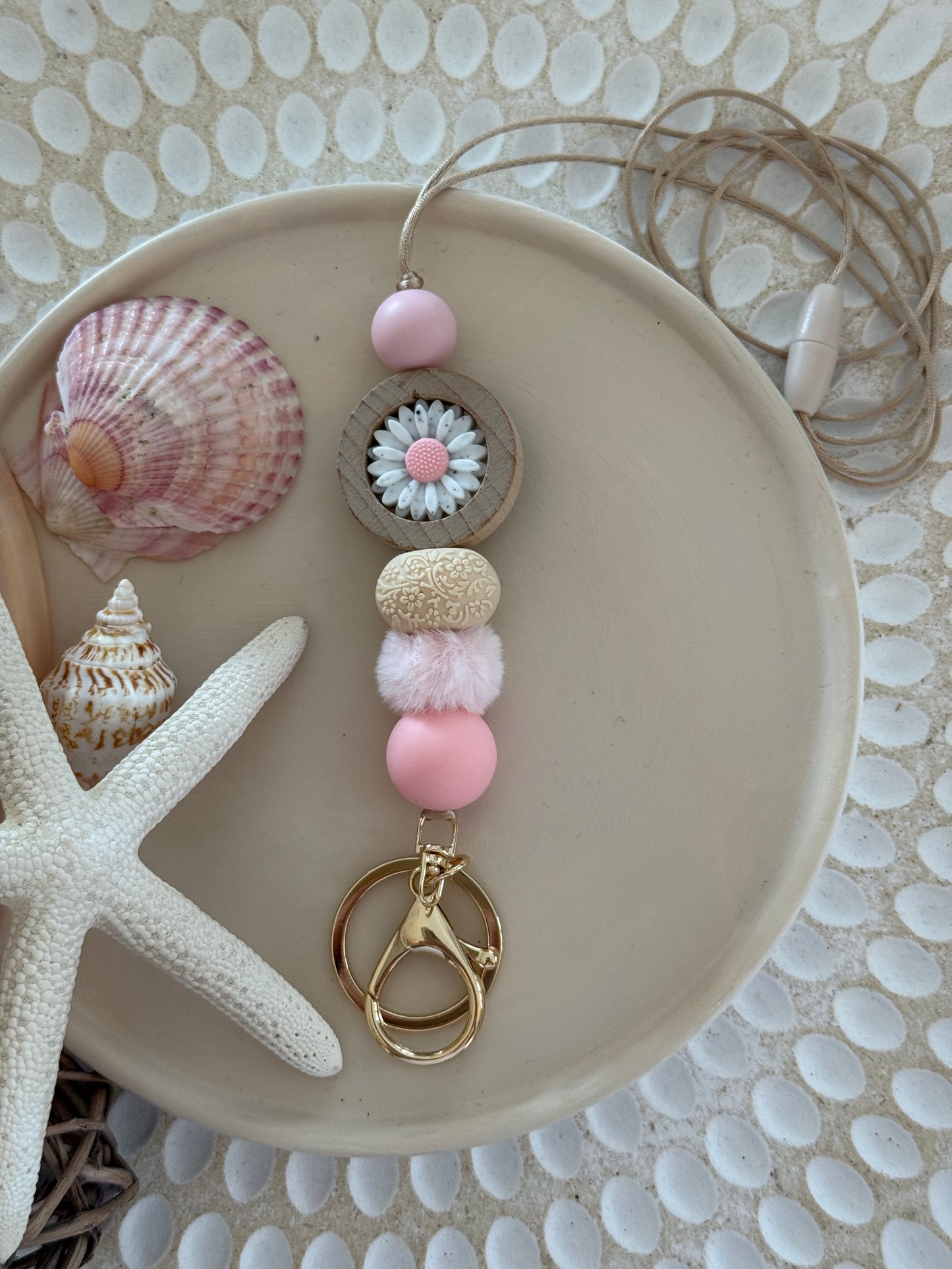 Speckled White Daisy lanyard with Pink Tones