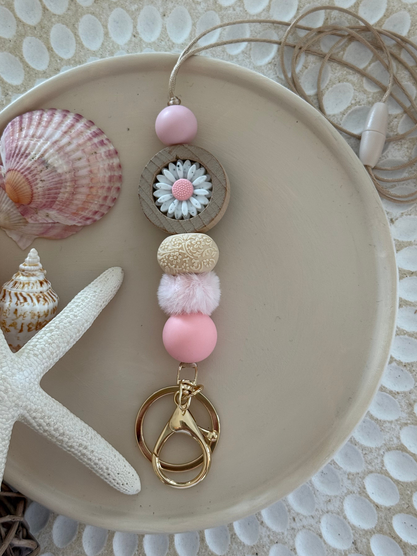 Speckled White Daisy lanyard with Pink Tones